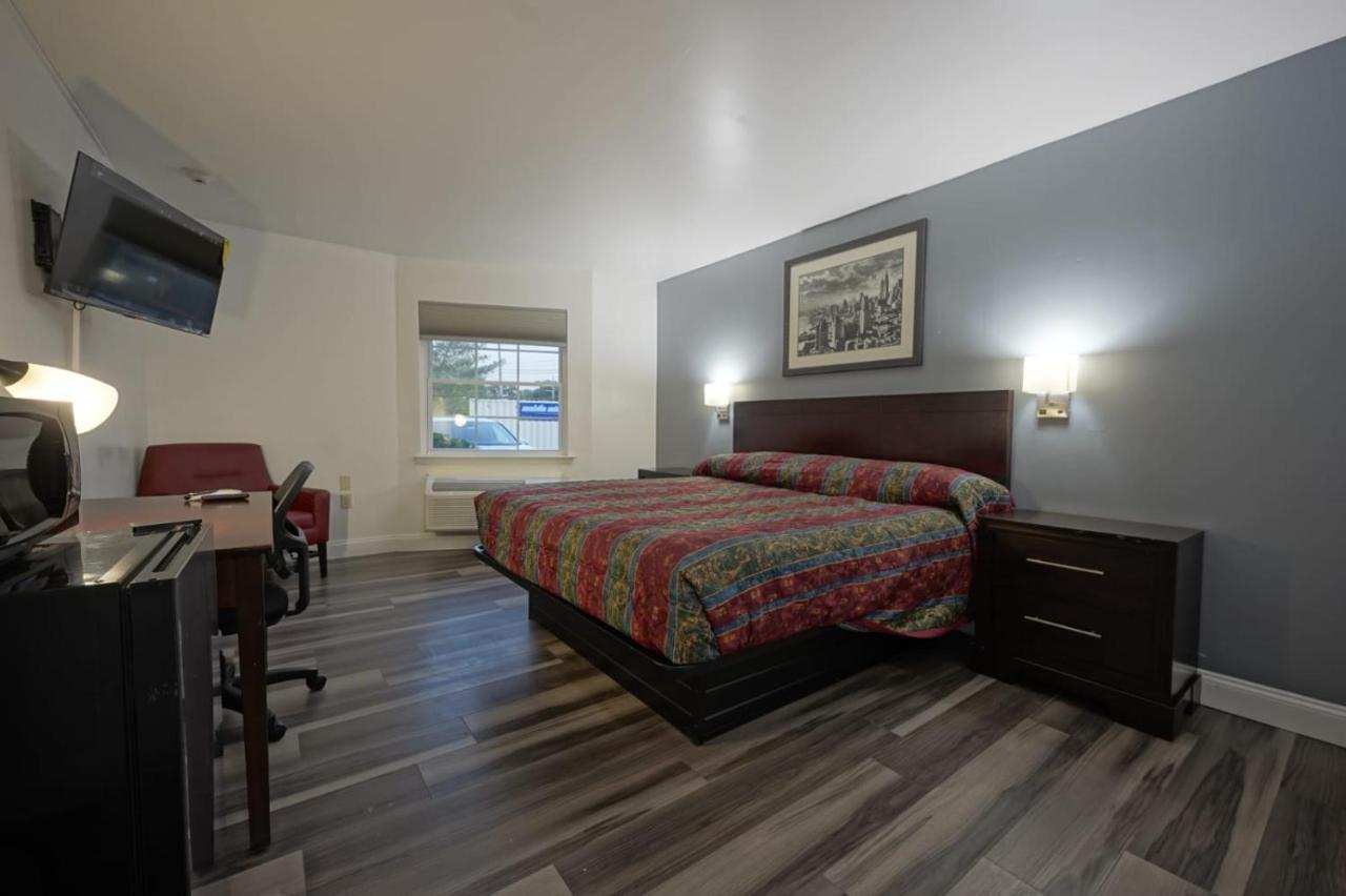 Greenwoods Inn & Suites Berlin Εξωτερικό φωτογραφία